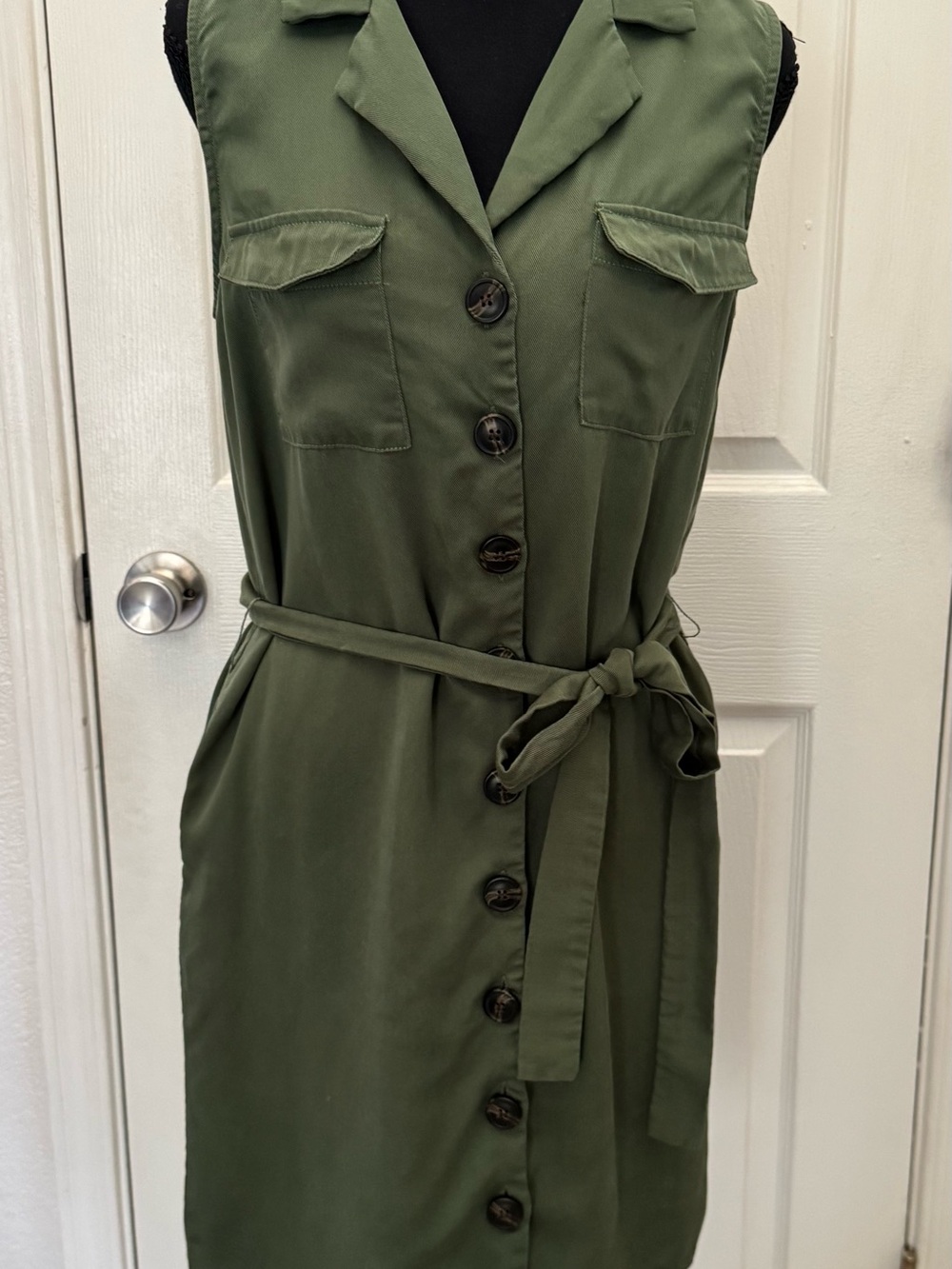 Lulu's Olive Green Sleeveless Button-Front Midi Dress